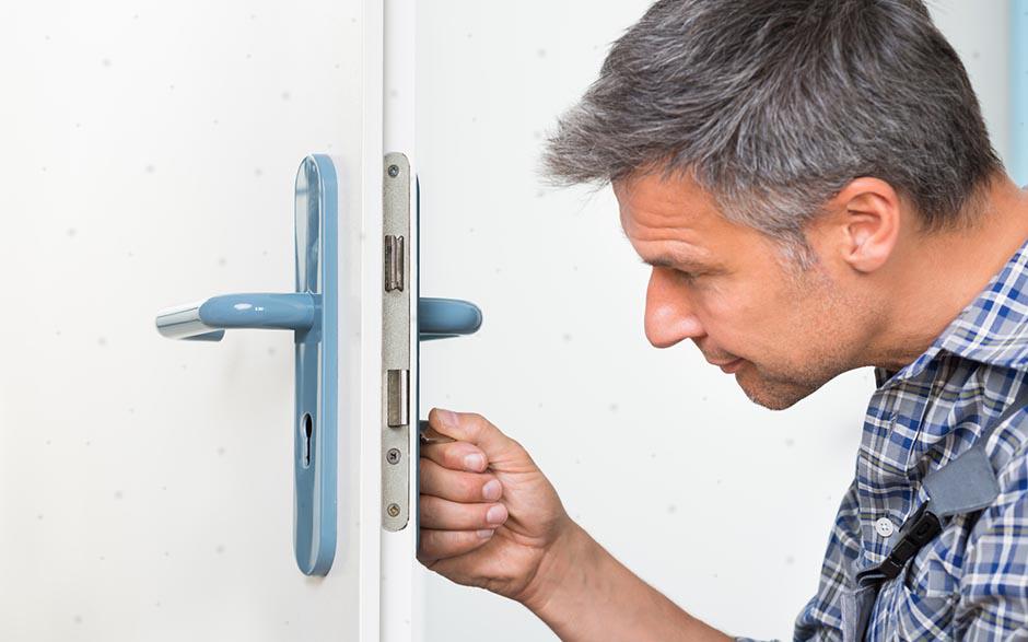 contactez un professionnel serrurier dépannage Martigues